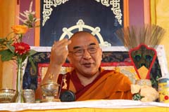 Le 17 mai 2009, Thamthog Rinpoch&eacute; proc&eacute;da &agrave; la grande c&eacute;r&eacute;monie de b&eacute;n&eacute;diction du temple